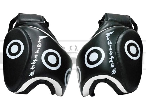 TP3-fairtex-ochraniacze-uda-black-white-F.jpg
